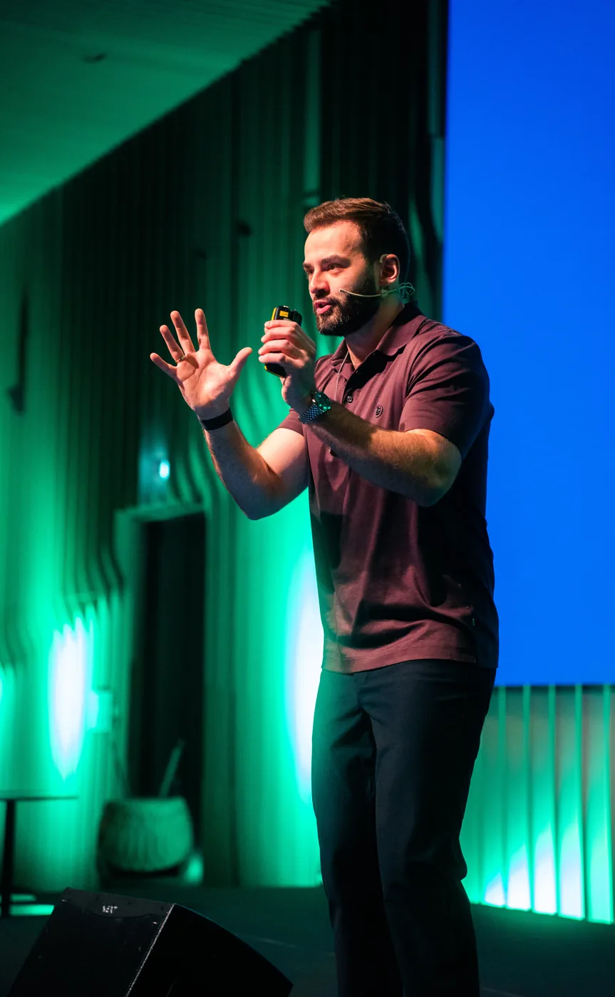 Niks Jansons on the Stay Sharp Live stage